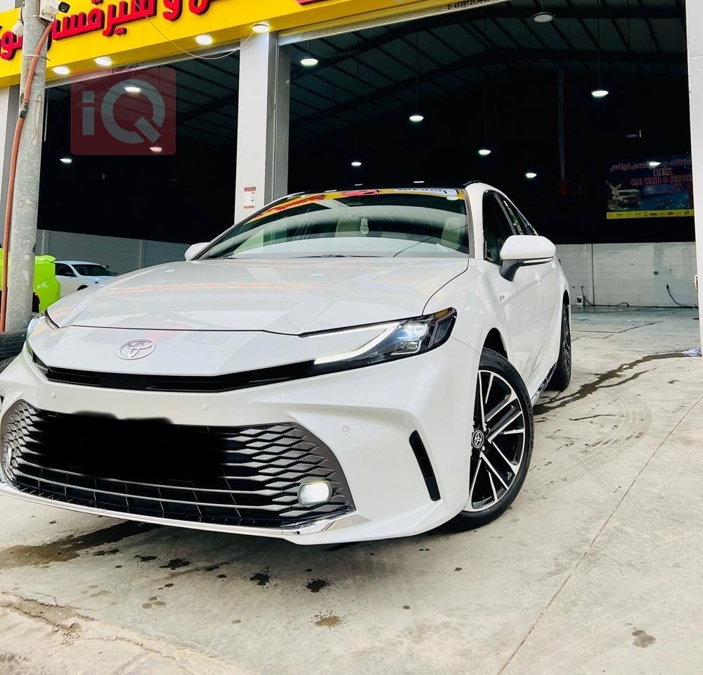 تۆیۆتا کامری